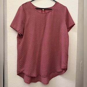 Women's Red & White Patterned Top